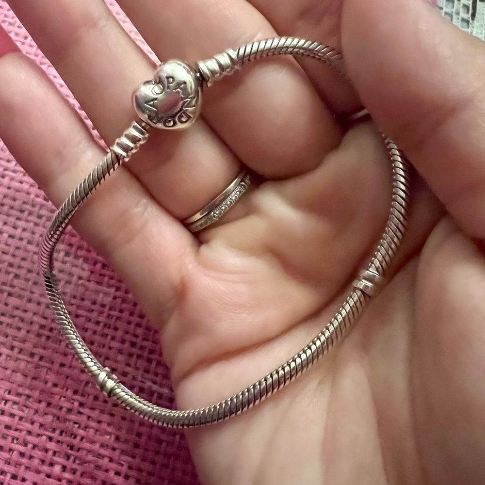 ⚠️SOLD⚠️Pandora bracelet